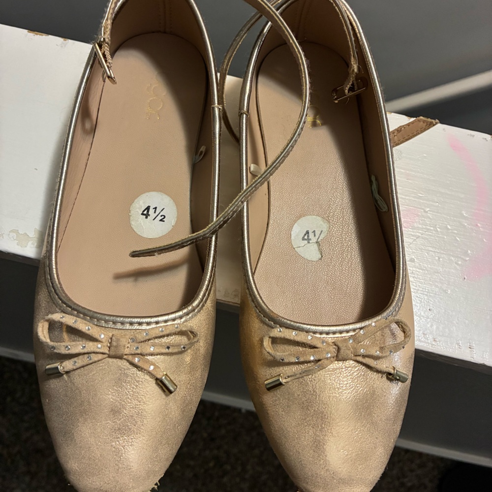 Gold Girls Ballet Flats